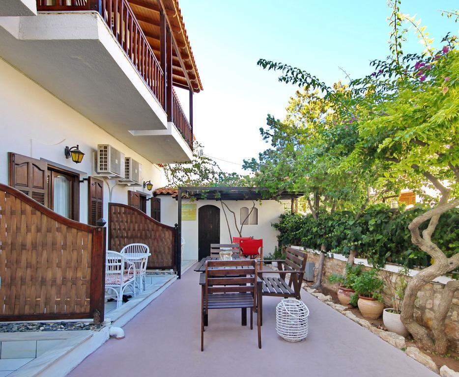 Pallas Pension Elafonissos Luaran gambar